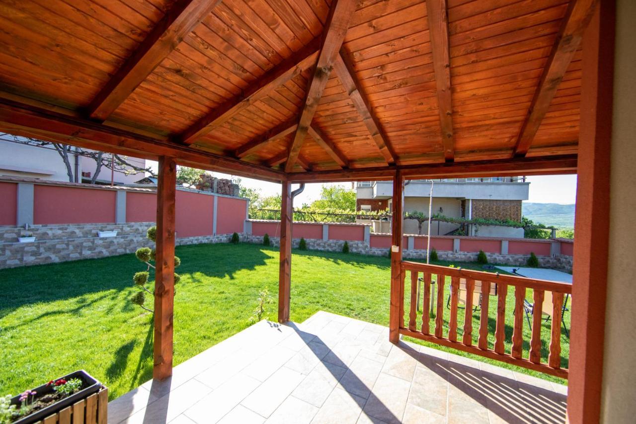 Къща За Гости Детелина - Лина Sapareva Banya Extérieur photo